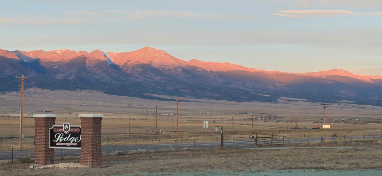 Lamp Post Lodge Westcliffe Exterior photo
